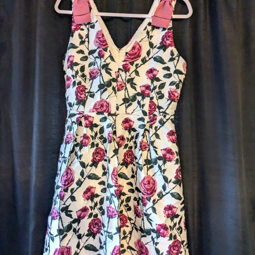 GORGEOUS FLORAL fit&flare DRESS